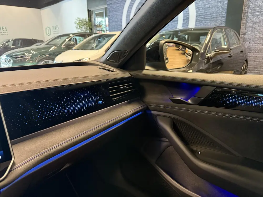Volkswagen Passat Variant 1.5 eTSI R-Line Edition PHEV|PANO| uit 2025, foto 13