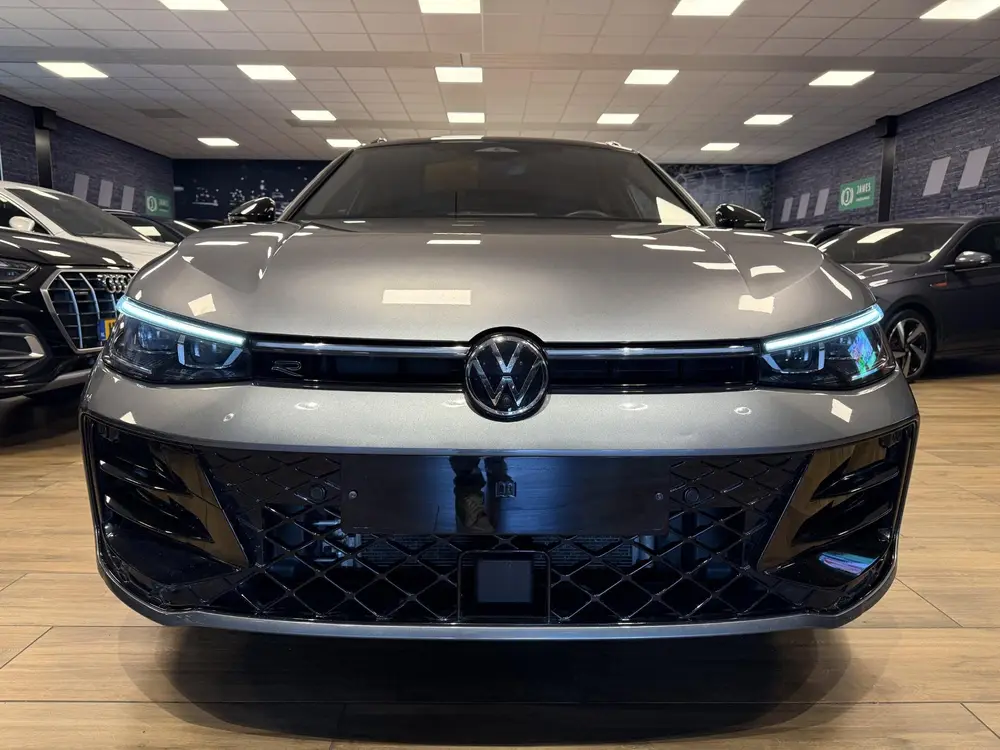 Volkswagen Passat Variant 1.5 eTSI R-Line Edition PHEV|PANO| uit 2025, foto 9