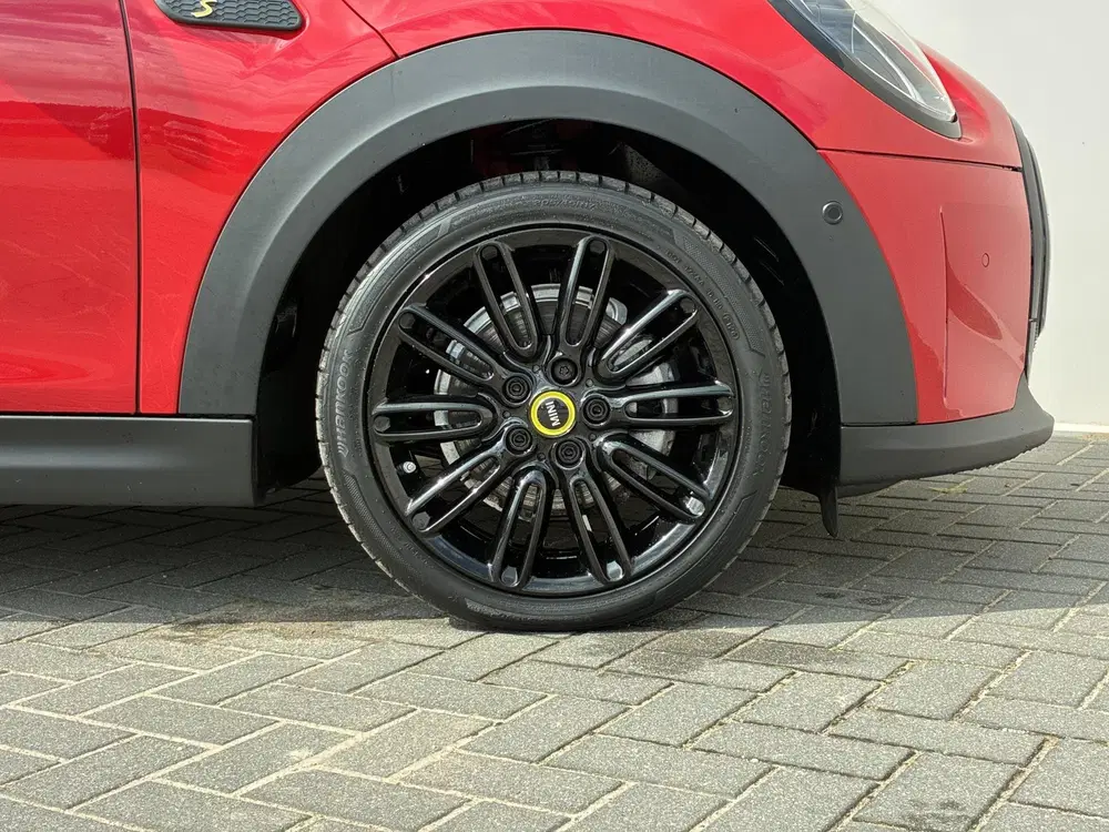 Mini Electric MINI Yours 33 kWh uit 2023, foto 14