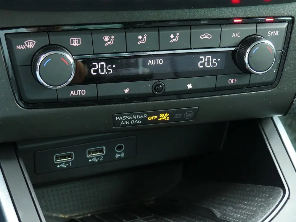 SEAT Arona 1.0 TSI 116pk Xcellence Business Intense / Full-L uit 2019, foto 17