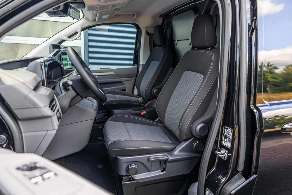 Volkswagen Transporter 2.5 eHybrid 233pk AUT L2H1 32 Bulli uit 2026, foto 4