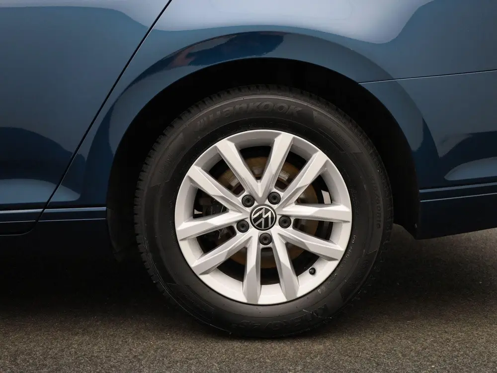 Volkswagen Passat Variant 2.0 TDI 90kW DSG Style Business AU uit 2022, foto 13