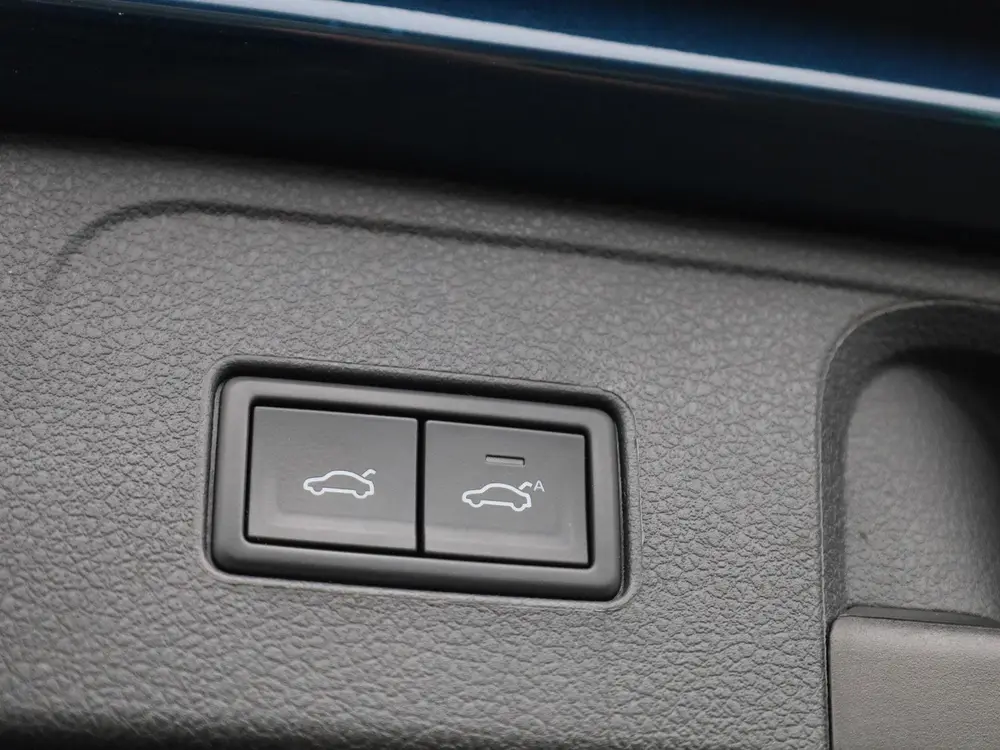 Volkswagen Passat Variant 2.0 TDI 90kW DSG Style Business AU uit 2022, foto 15