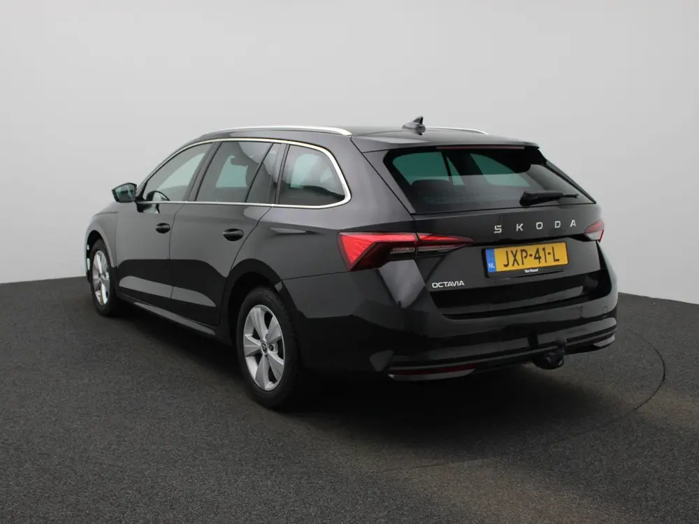 Skoda Octavia 2.0 TDI AUTOMAAT uit 2025, foto 2
