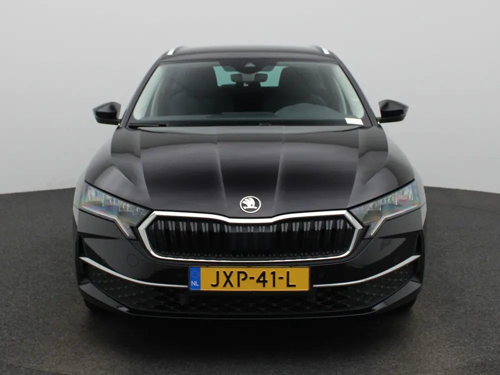 Skoda Octavia 2.0 TDI AUTOMAAT uit 2025, foto 3