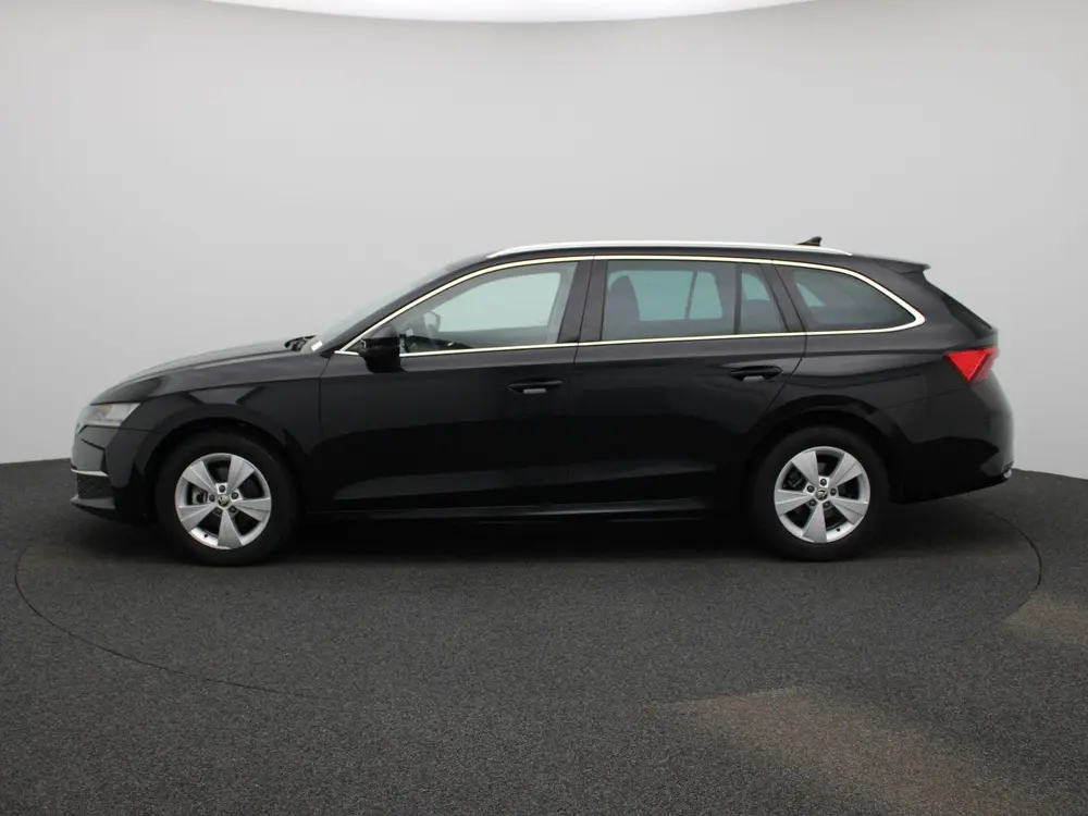 Skoda Octavia 2.0 TDI AUTOMAAT uit 2025, foto 4