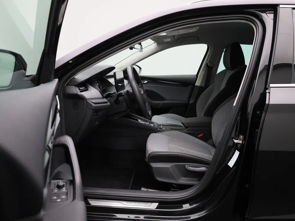 Skoda Octavia 2.0 TDI AUTOMAAT uit 2025, foto 9