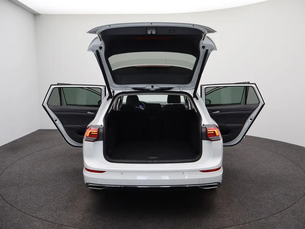 Volkswagen Golf Variant 1.5 eTSI R-Line Business AUTOMAAT | uit 2023, foto 13