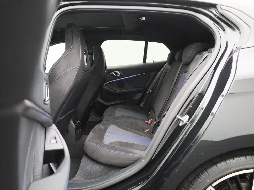 BMW 1-serie 120i Business Edition uit 2022, foto 12