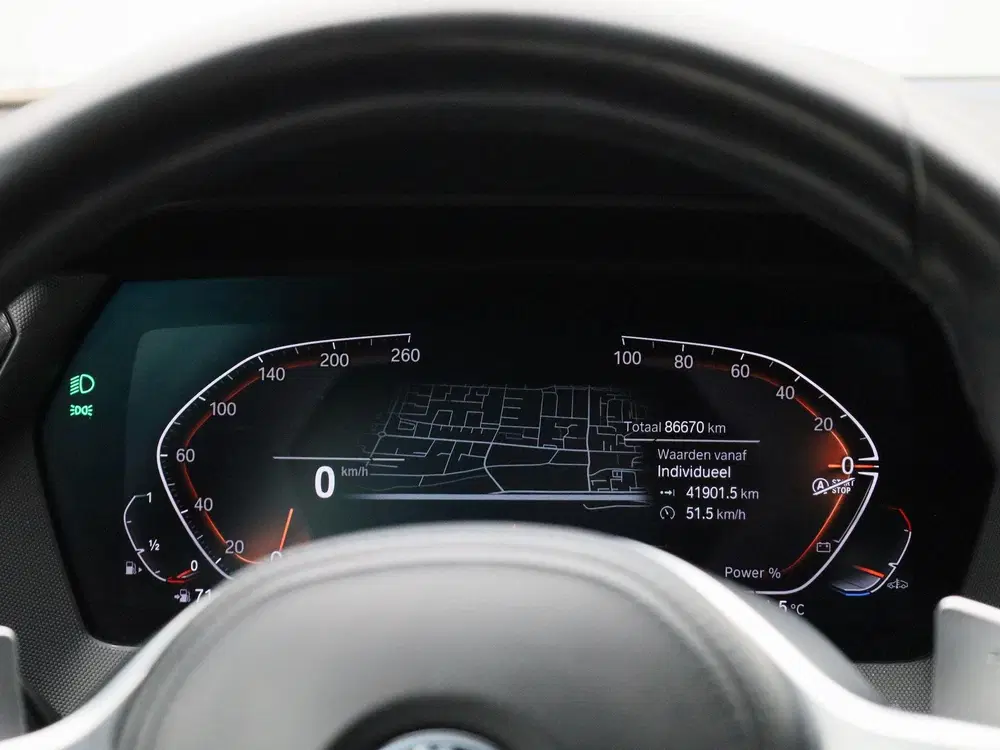 BMW 1-serie 120i Business Edition uit 2022, foto 8