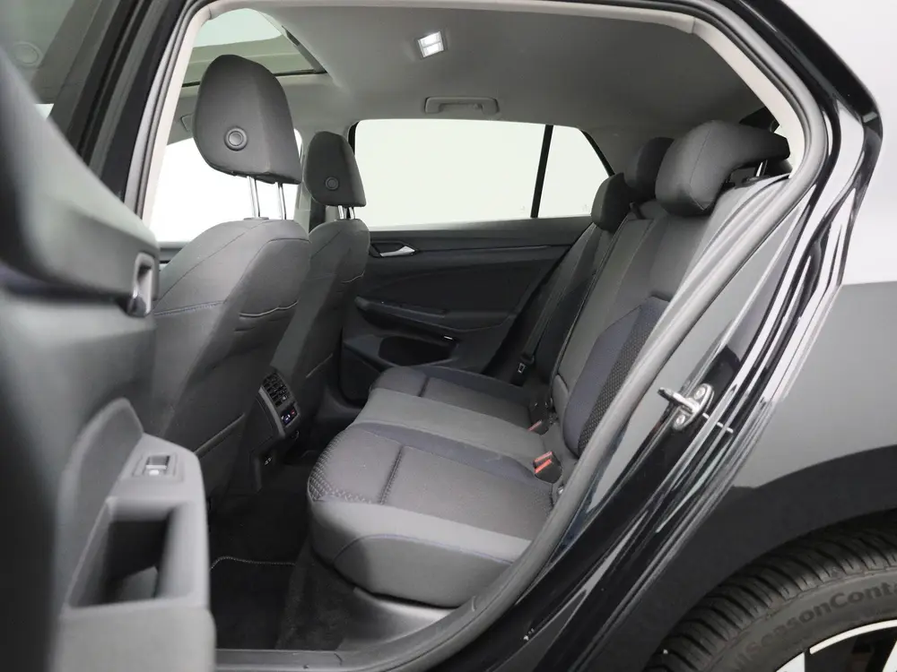 Volkswagen Golf 1.5 eTSI R-Line ADAPTIVE CRUISECONTROL | NAV uit 2021, foto 12
