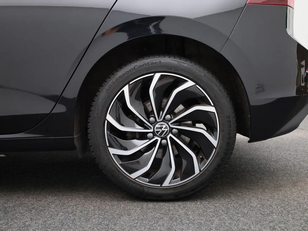 Volkswagen Golf 1.5 eTSI R-Line ADAPTIVE CRUISECONTROL | NAV uit 2021, foto 13