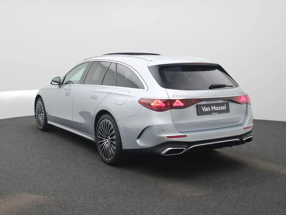 Mercedes-Benz E-Klasse E 300 de 4MATIC Exclusive Line uit 2024, foto 2