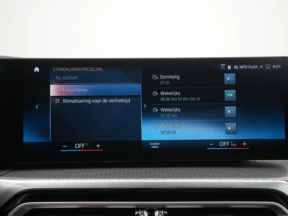 BMW 3-serie 330e uit 2022, foto 20