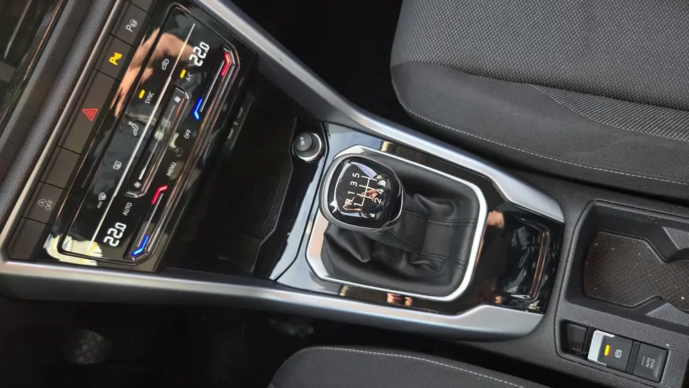 Volkswagen T-Roc 1.0 TSI Life uit 2023, foto 15
