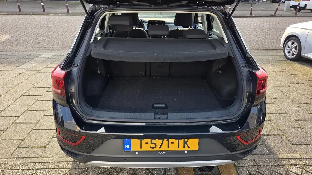 Volkswagen T-Roc 1.0 TSI Life uit 2023, foto 16
