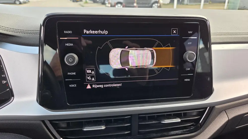 Volkswagen T-Roc 1.0 TSI Life uit 2023, foto 20