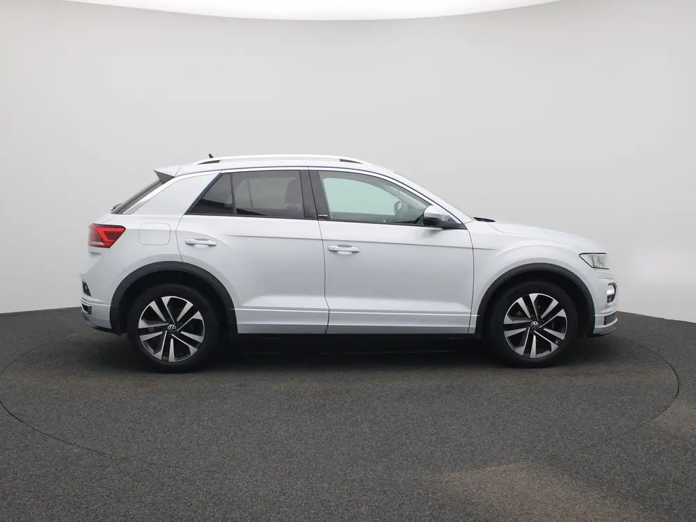Volkswagen T-Roc 1.5 TSI 150PK R-Line | NAVIGATIE | BEATS AU uit 2021, foto 6