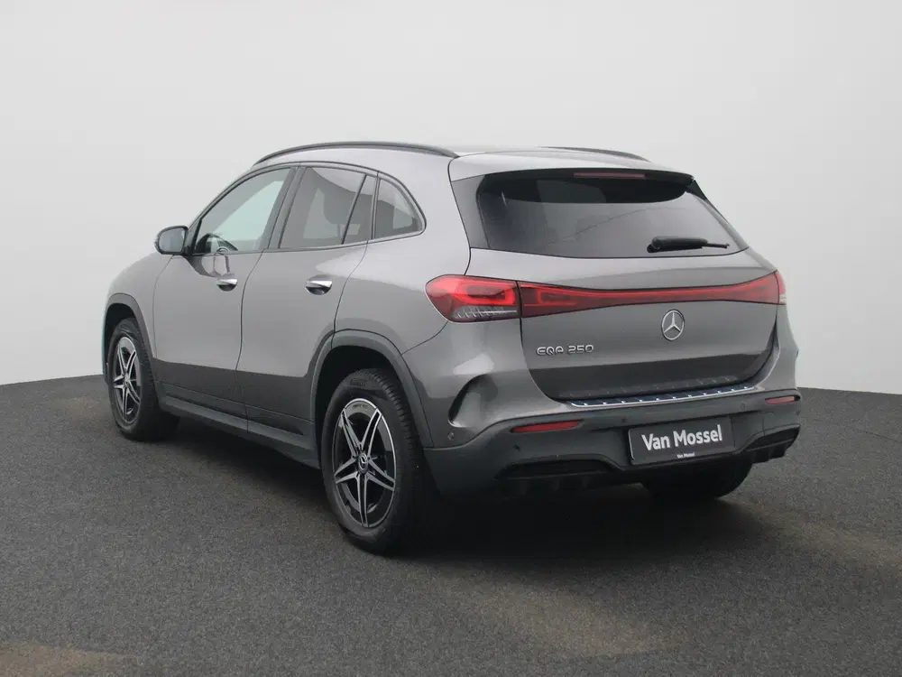 Mercedes-Benz EQA EQA 250 AMG Line uit 2023, foto 2