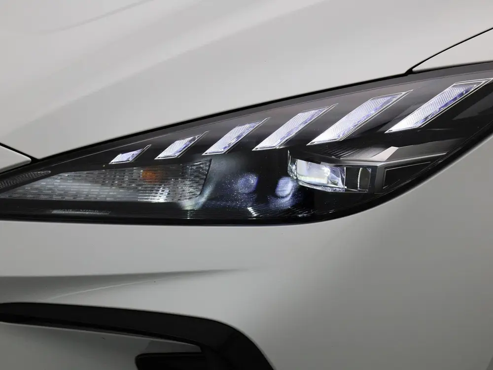 MG MG4 Standard 51 kWh uit 2023, foto 15