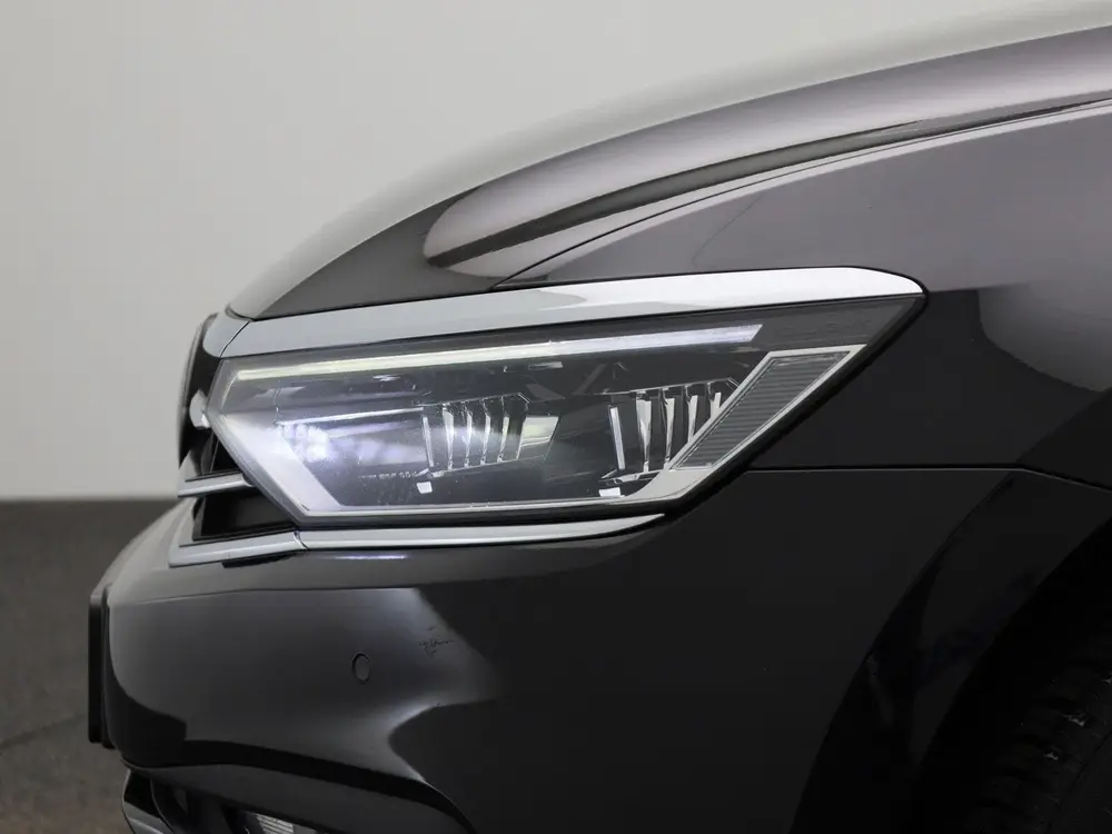 Volkswagen Passat Variant 2.0 TDI Elegance Business R AUTOMA uit 2023, foto 16