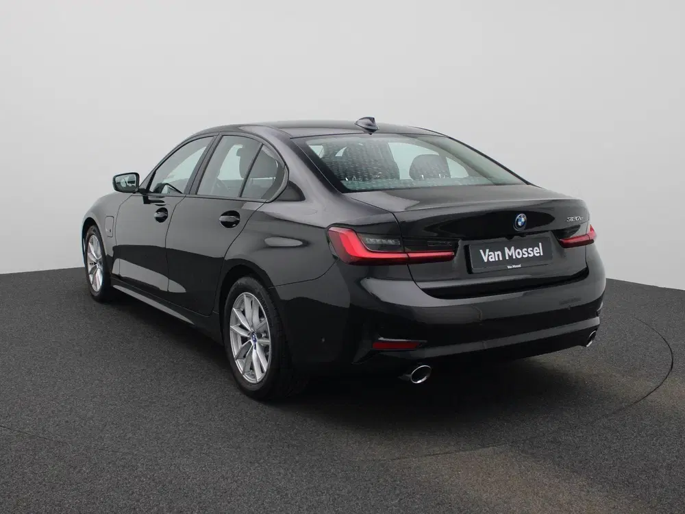 BMW 3-serie 320e AUTOMAAT uit 2022, foto 2