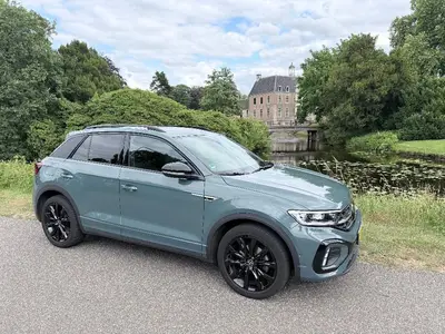 Volkswagen T-Roc 1.5 TSI 150pk DSG / R-Line / Black Style uit 2022