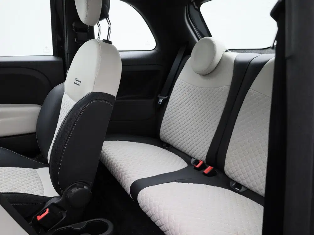 Fiat 500 1.0 Hybrid Dolcevita uit 2021, foto 10
