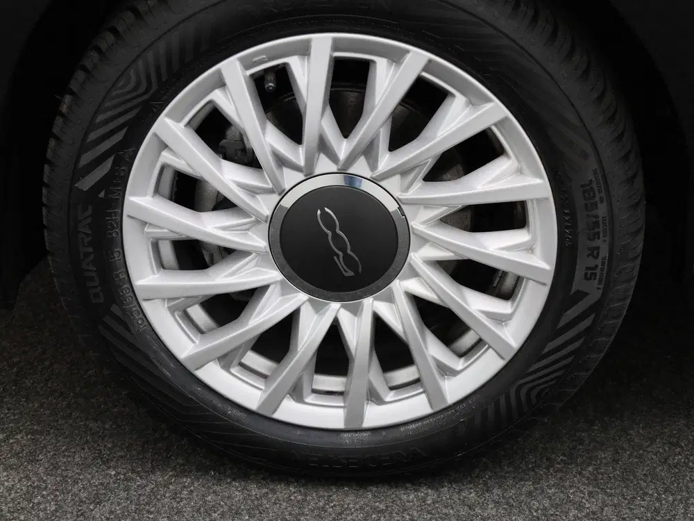Fiat 500 1.0 Hybrid Dolcevita uit 2021, foto 12