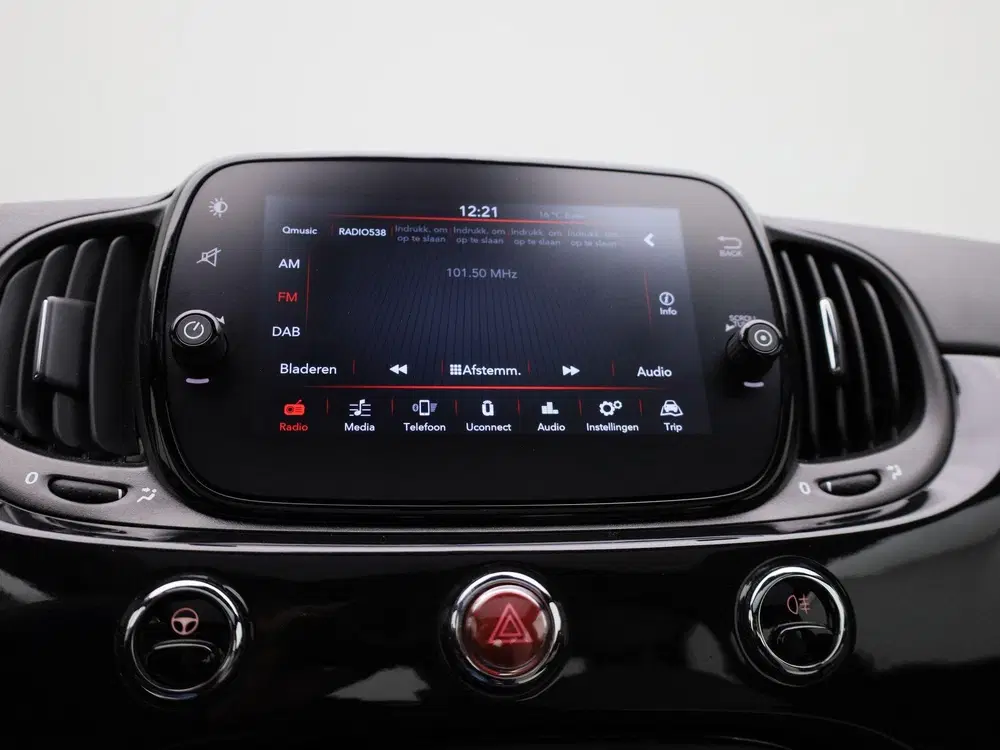 Fiat 500 1.0 Hybrid Dolcevita uit 2021, foto 15