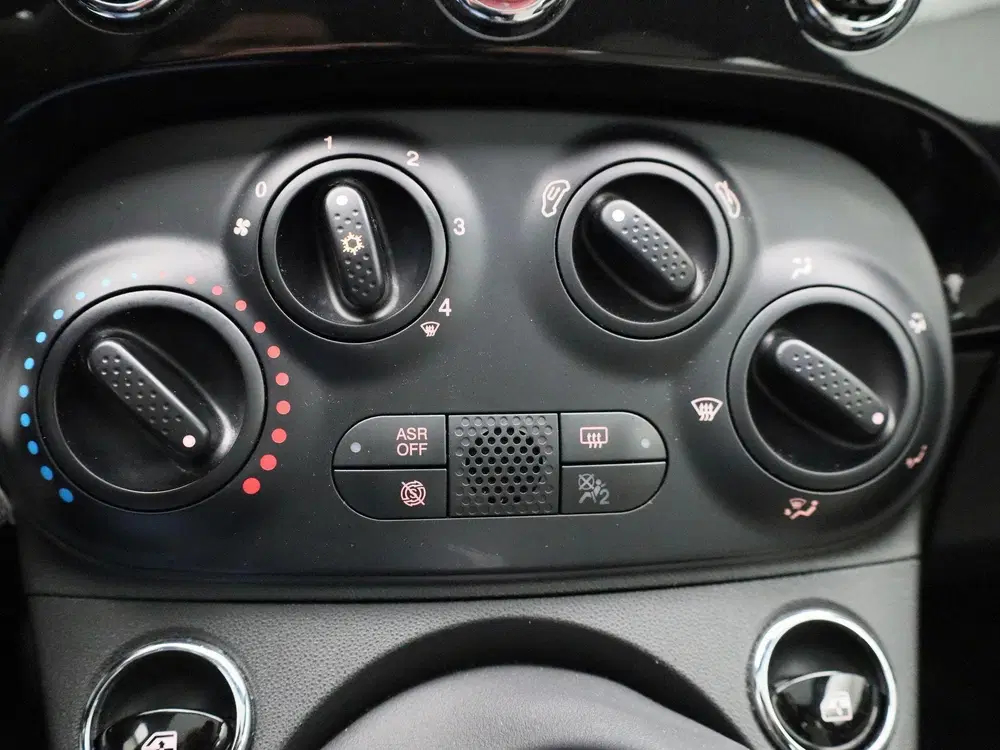 Fiat 500 1.0 Hybrid Dolcevita uit 2021, foto 19