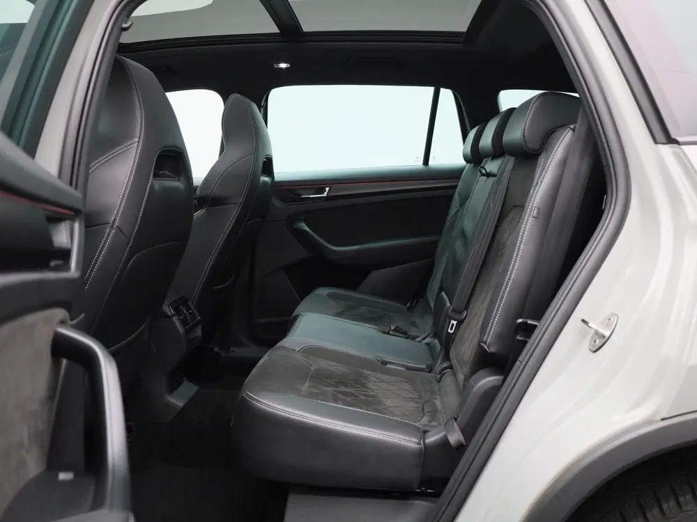 Skoda Kodiaq 1.5 TSI Sportline Business 7p. PANORAMADAK uit 2023, foto 12