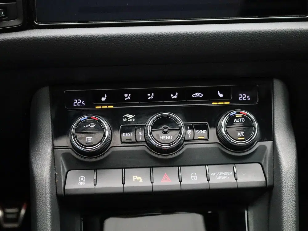 Skoda Kodiaq 1.5 TSI Sportline Business 7p. PANORAMADAK uit 2023, foto 19