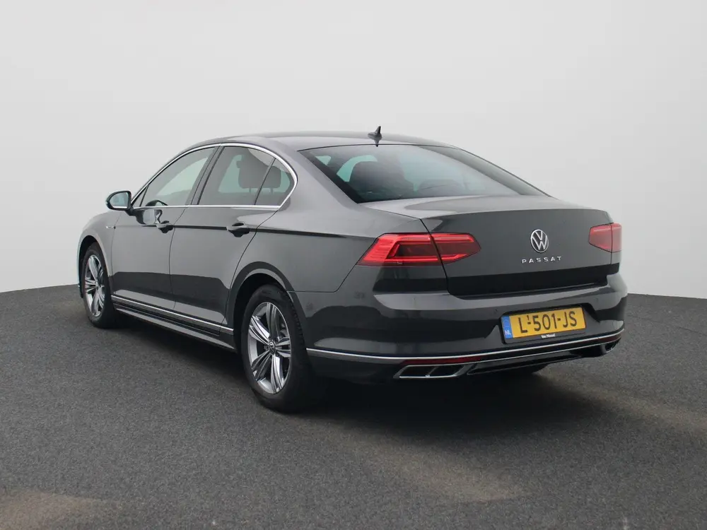 Volkswagen Passat 1.5 TSI R-Line Business + AUTOMAAT | NAVIG uit 2021, foto 2