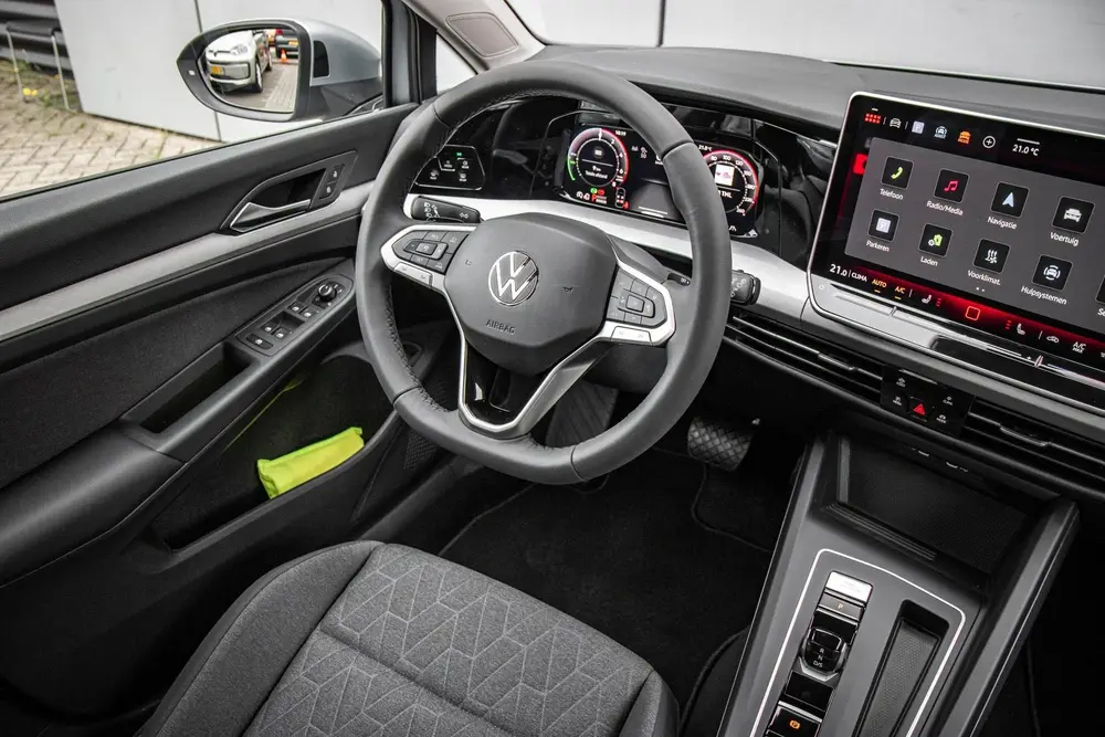 Volkswagen Golf 1.5 eHybrid 204pk Life Edition | 19" Velgen uit 2026, foto 17