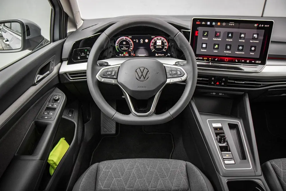 Volkswagen Golf 1.5 eHybrid 204pk Life Edition | 19" Velgen uit 2026, foto 18