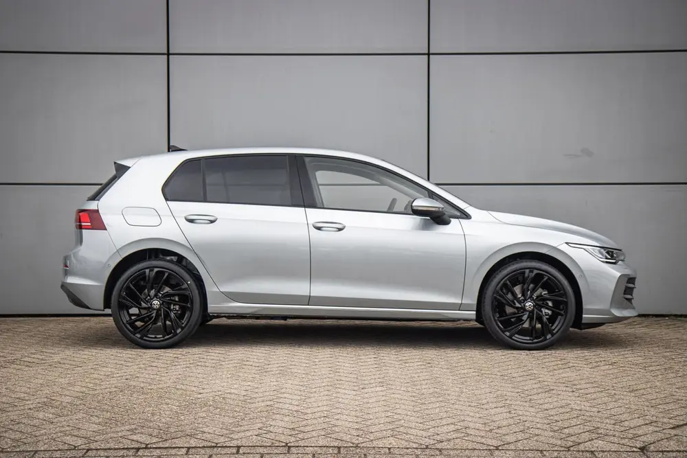 Volkswagen Golf 1.5 eHybrid 204pk Life Edition | 19" Velgen uit 2026, foto 3