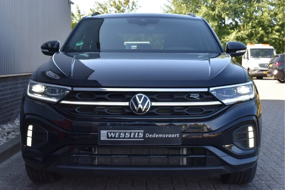Volkswagen T-Roc 1.5 TSI R-Line Black Style LED grill, Adapt uit 2025, foto 17