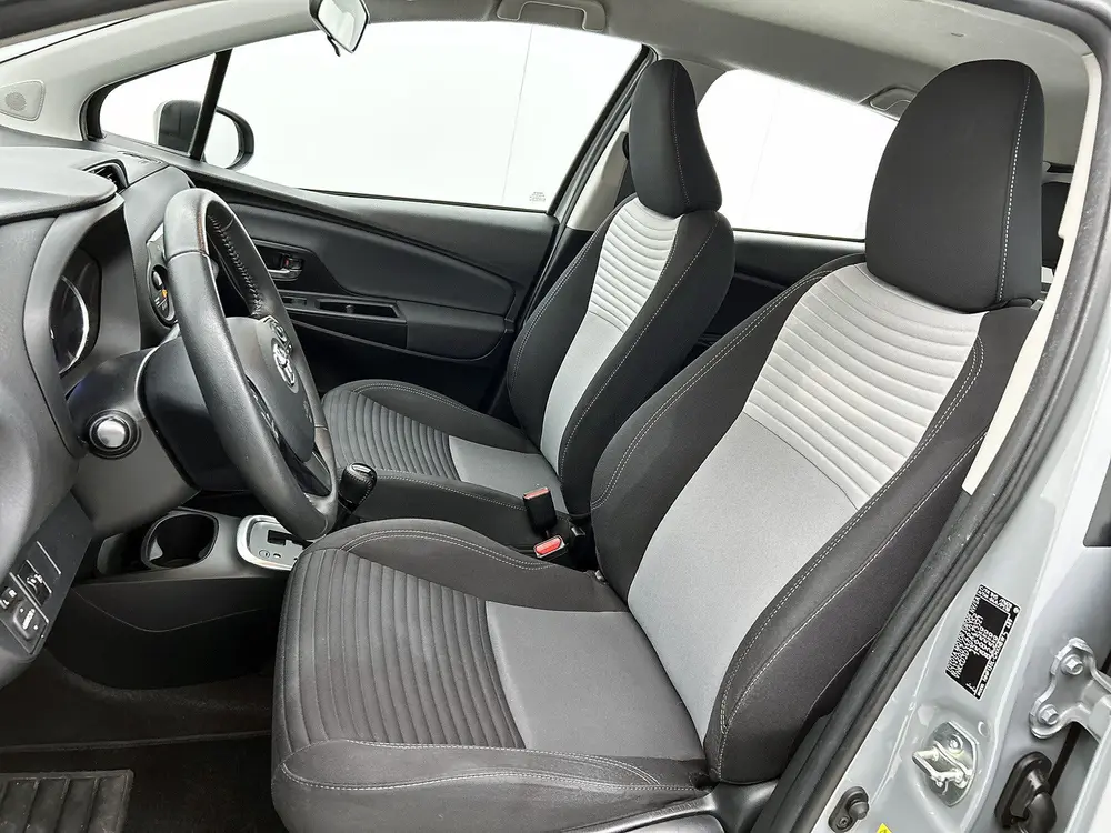 Toyota Yaris 1.5 Hybrid Design | Achteruitrijcamera | Naviga uit 2019, foto 17