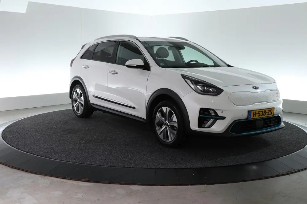 Kia E-Niro ExecutiveLine 64 kWh | SOH 100% | 4 NIEUWE ALL SE uit 2019, foto 14