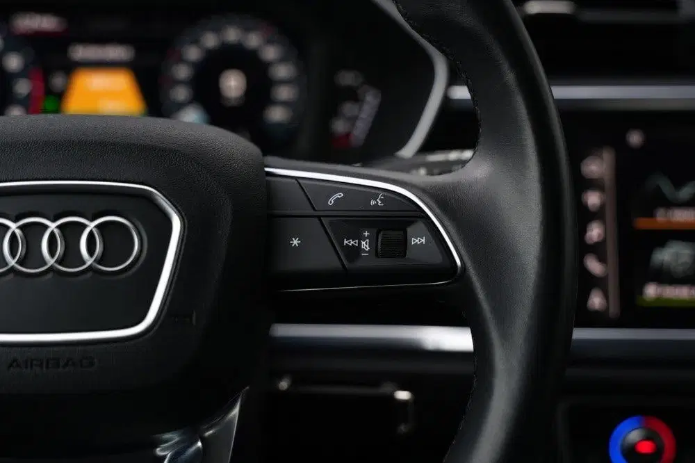 Audi Q3 45 TFSI E S EDITION uit 2021, foto 17