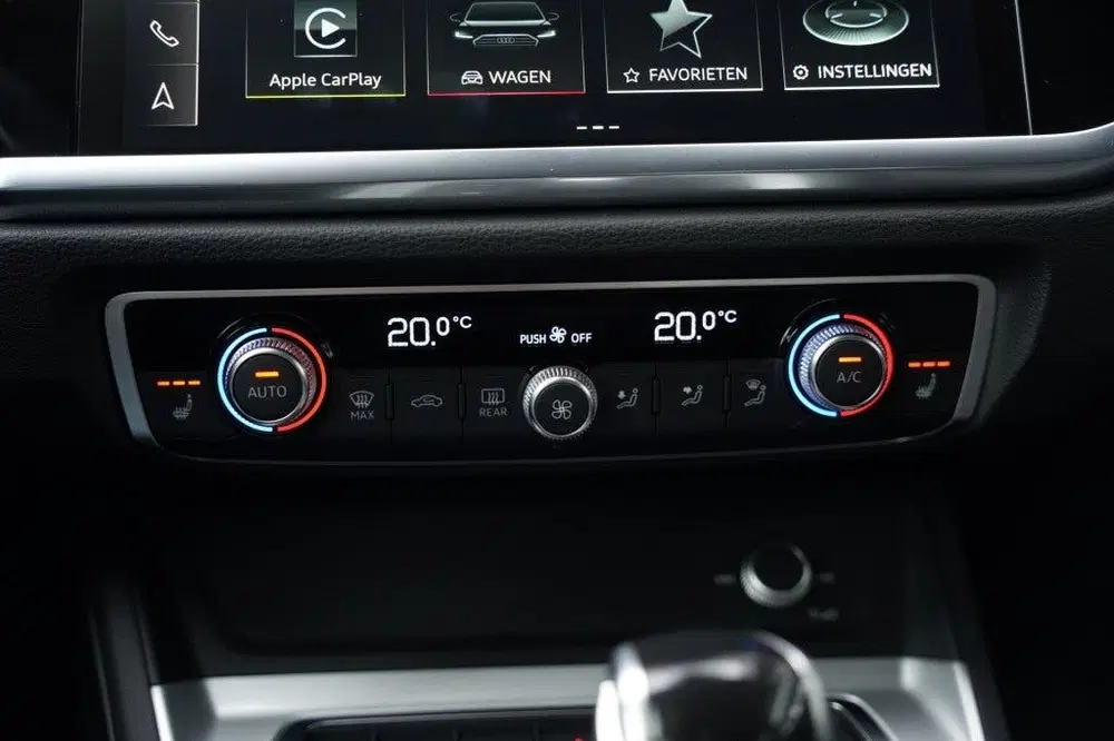 Audi Q3 45 TFSI E S EDITION uit 2021, foto 19