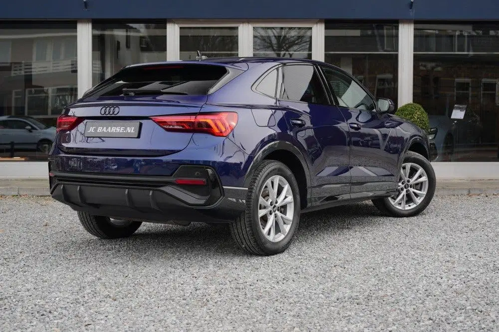 Audi Q3 45 TFSI E S EDITION uit 2021, foto 5
