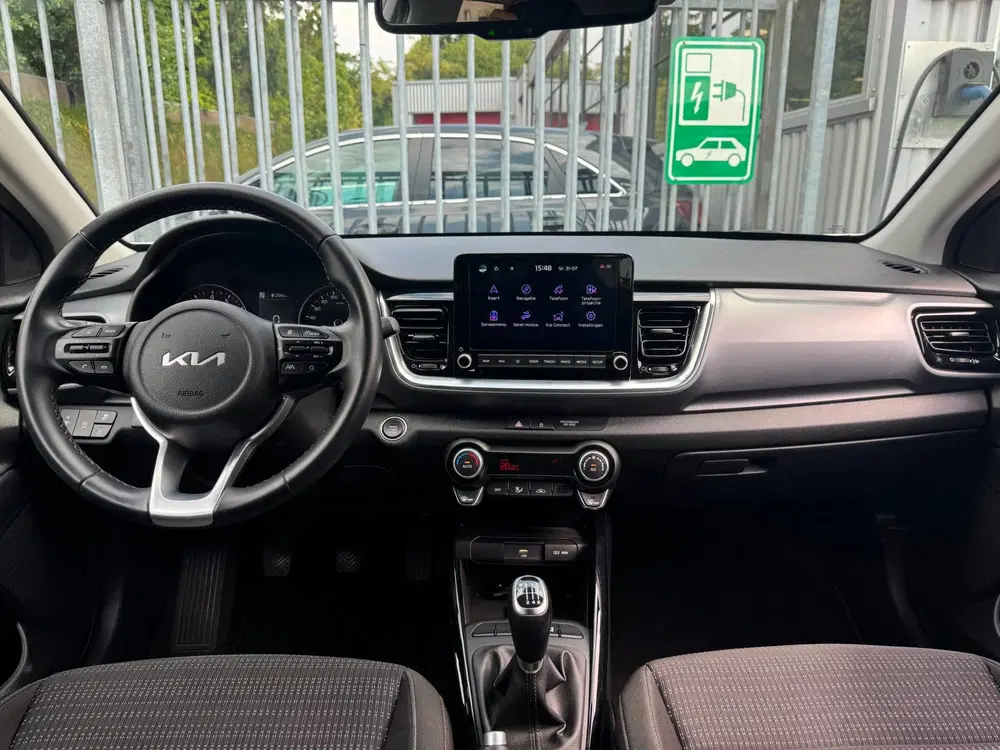 Kia Stonic 1.0 T-GDi MHEV DynamicPlusLine uit 2022, foto 11