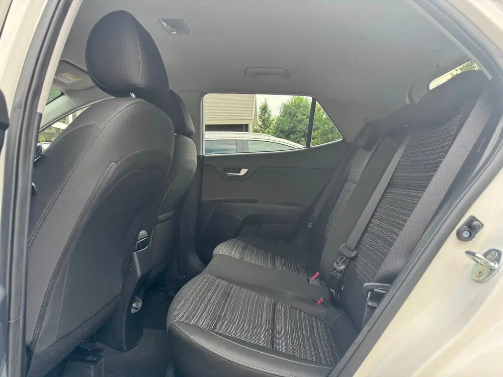 Kia Stonic 1.0 T-GDi MHEV DynamicPlusLine uit 2022, foto 13