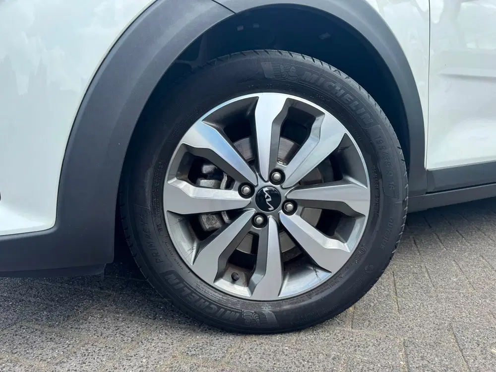 Kia Stonic 1.0 T-GDi MHEV DynamicPlusLine uit 2022, foto 6