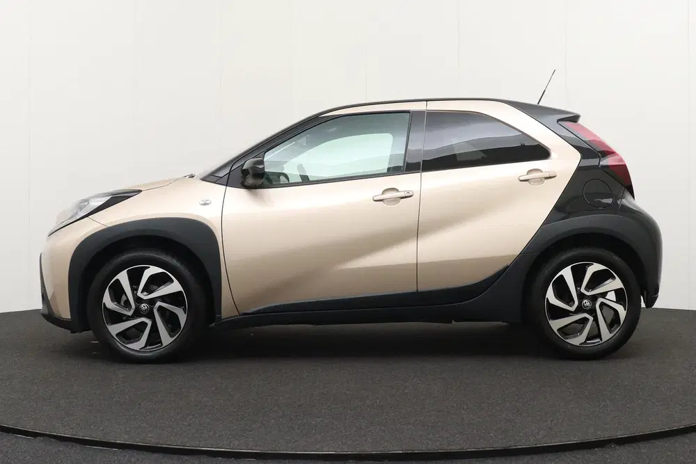 Toyota Aygo X 1.0 Aut. VVT-i S-CVT Play Camera Carplay A uit 2025, foto 5