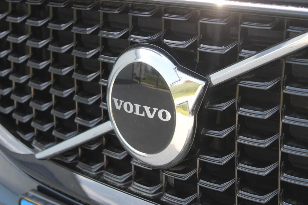 Volvo XC60 2.0 T6 Plug-in hybrid AWD Plus Dark uit 2023, foto 6