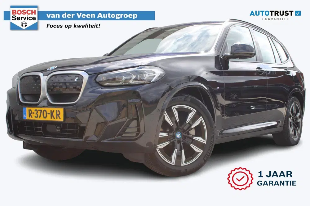 BMW iX3 Executive 80 kWh met Pano uit 2022