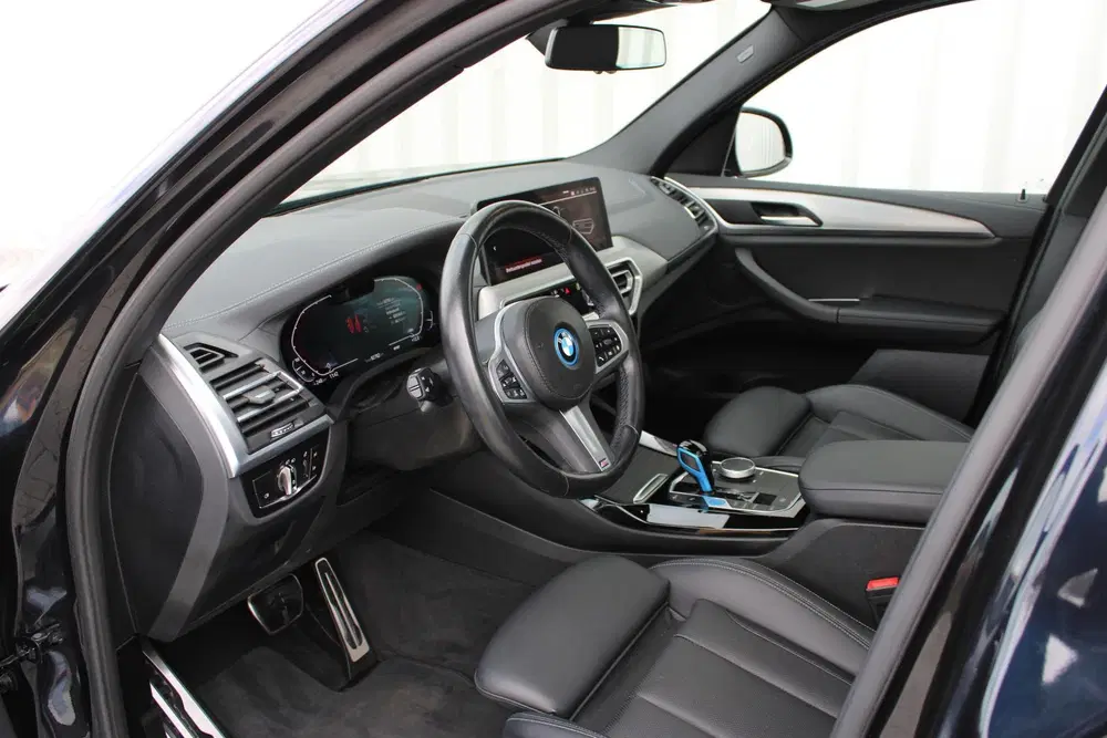 BMW iX3 Executive 80 kWh met Pano uit 2022, foto 16